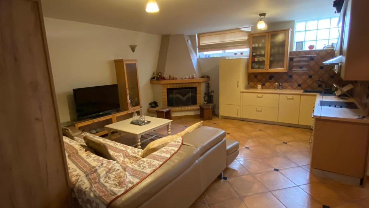 Seaside Family Apartment - Kalamata Faraí Kültér fotó